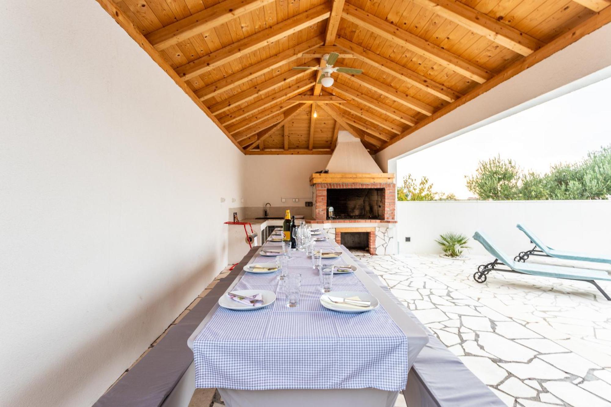 Villa Ana Perfect For Families With Kids And Groups,House With Heated Pool Подстрана Екстер'єр фото